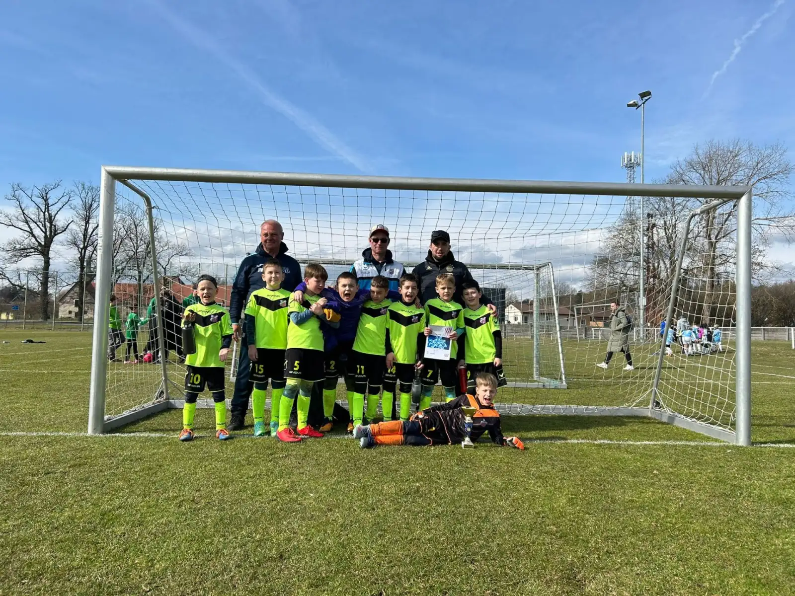 Mladší přípravka na turnaji ve Skalné